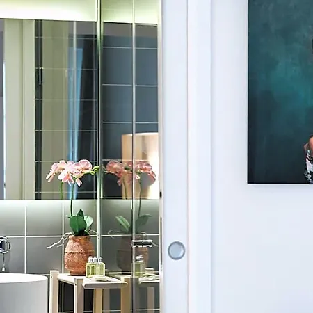 T3 Luxe Hyper Centre Alojamento de Acomodação e Pequeno-almoço 4*